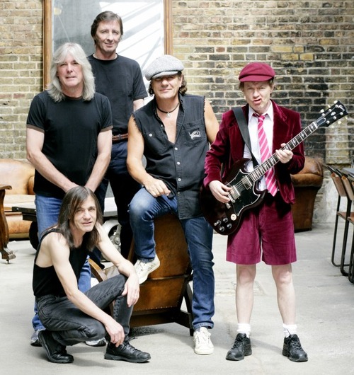 AC/DC - 2009 - Alive and kicking