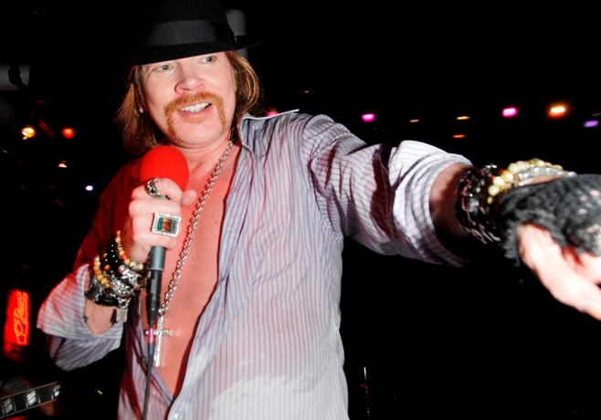 Será que veremos a redenção de Axl Rose em 2016?