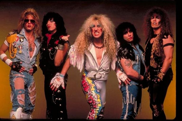 O documentário sobre o TWISTED SISTER é mesmo imperdível