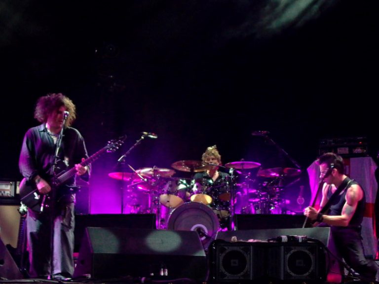 theCure 4 Life – Uma Playlist do The Cure em 40 sons comemorando os 40 anos da banda