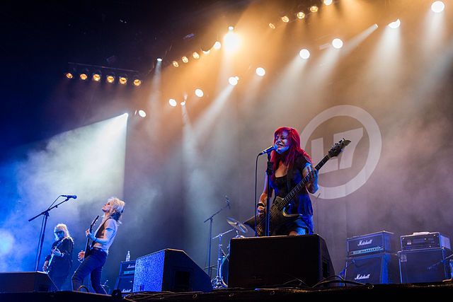 Pra curtir o rock grunge com a volta das garotas do L7 ao Brasil